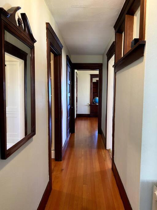 אסטוריה Historic Downtown Riverview Flat, No. 2 מראה חיצוני תמונה
